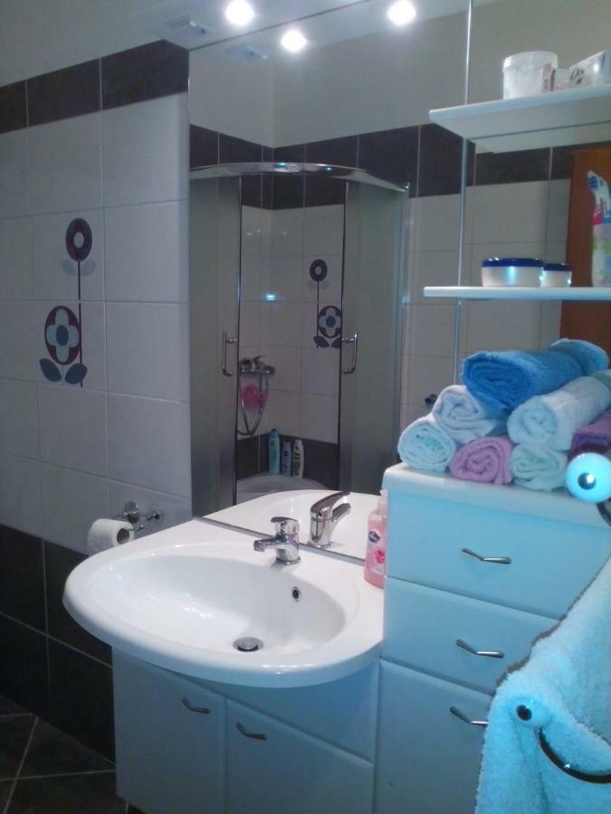 Apartment Silvija Вінішчє Екстер'єр фото