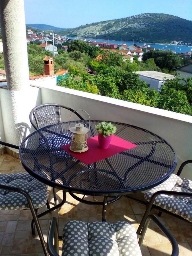 Apartment Silvija Вінішчє Екстер'єр фото